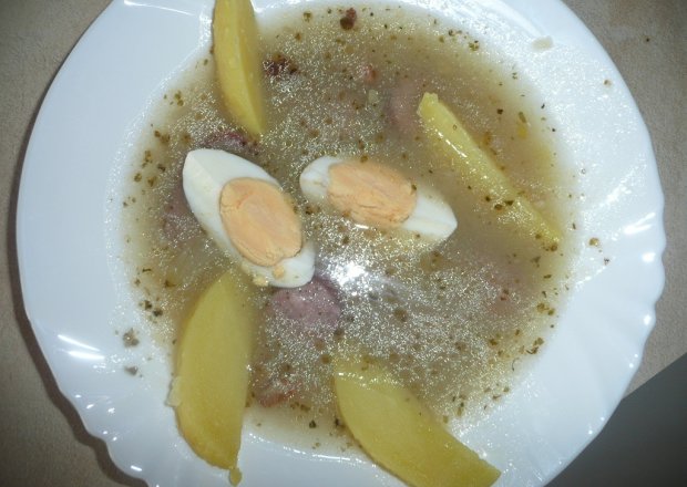 Fotografia przedstawiająca Żur z jajkiem