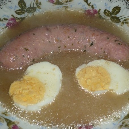 Krok 5 - Żurek na szybko z białą kiełbasą i jajkiem foto