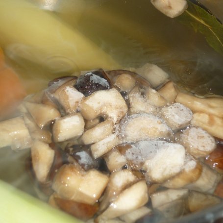 Krok 2 - Żurek Wigilijny z grzybami foto