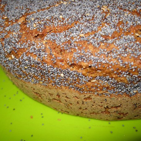 Krok 6 - Żytni chleb z prodiża (z czarnuszką, suszoną papryką, siemieniem lnianym i sezamem) foto