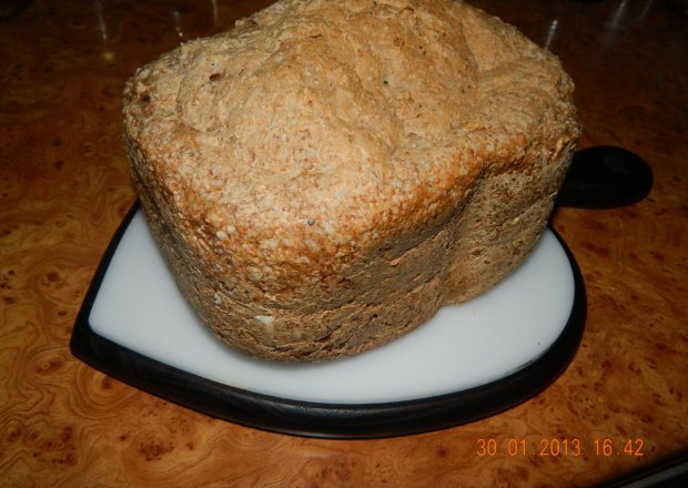 Fotografia przedstawiająca Żytni chlebek z wypiekacza