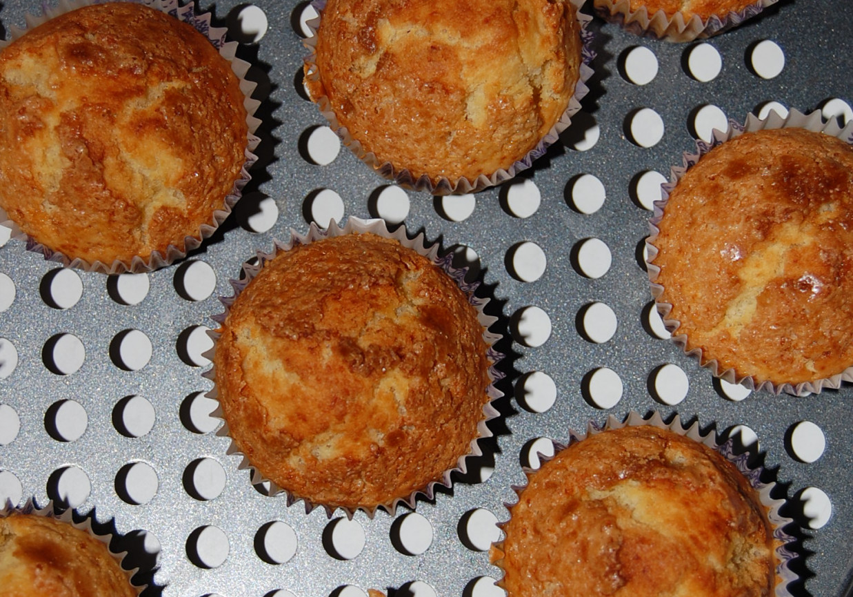 Żytnio-pszenne muffiny z cukrem trzcinowym foto